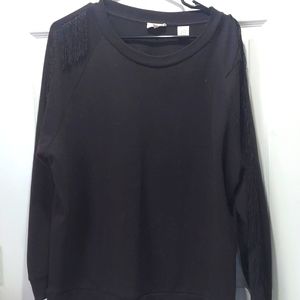 🐬2/$15 Black Fringe Sweatshirt